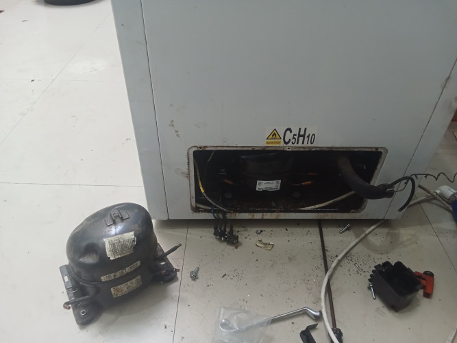 Service Kulkas di Malang