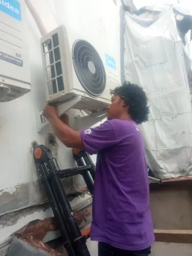 Pemasangan AC di malang